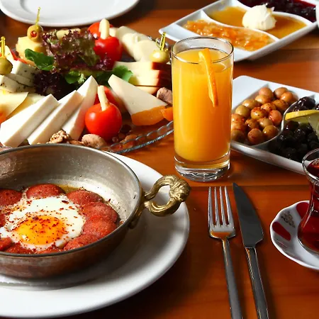 Ramada By Wyndham Cekirge Thermal & Szálloda 4*