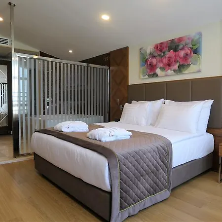Ramada By Wyndham Cekirge Thermal & Szálloda 4*