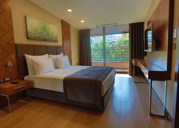 מלון Ramada By Wyndham Cekirge Thermal & בורסה