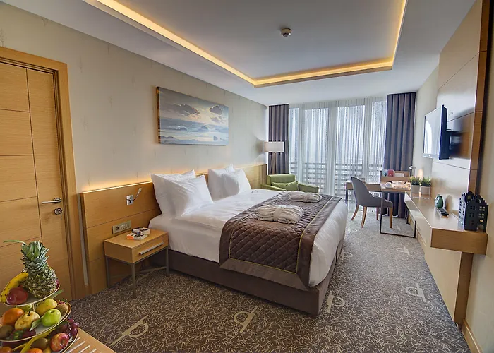 מלון Ramada By Wyndham Cekirge Thermal & 4*