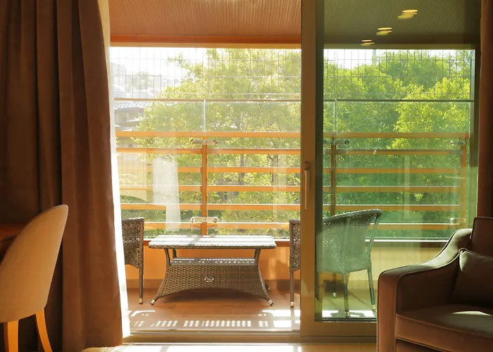 Ramada By Wyndham Cekirge Thermal & מלון 4*