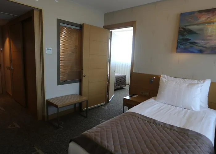 Ramada By Wyndham Cekirge Thermal & 4* בורסה