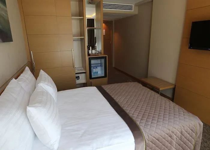 Ramada By Wyndham Cekirge Thermal &