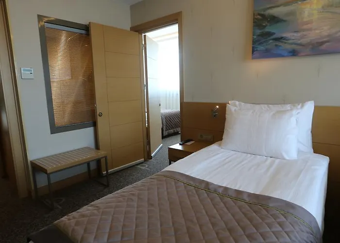 Ramada By Wyndham Cekirge Thermal &