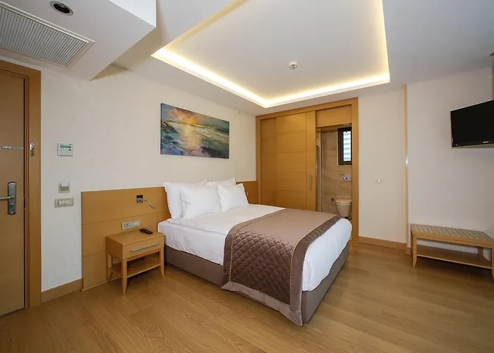 מלון Ramada By Wyndham Cekirge Thermal & 4*