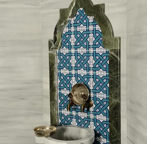 Ramada By Wyndham Cekirge Thermal & בורסה