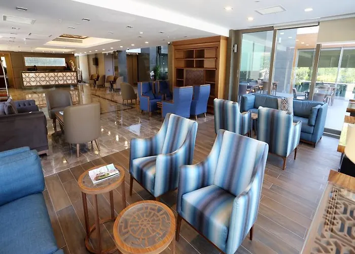 Ramada By Wyndham Cekirge Thermal & בורסה